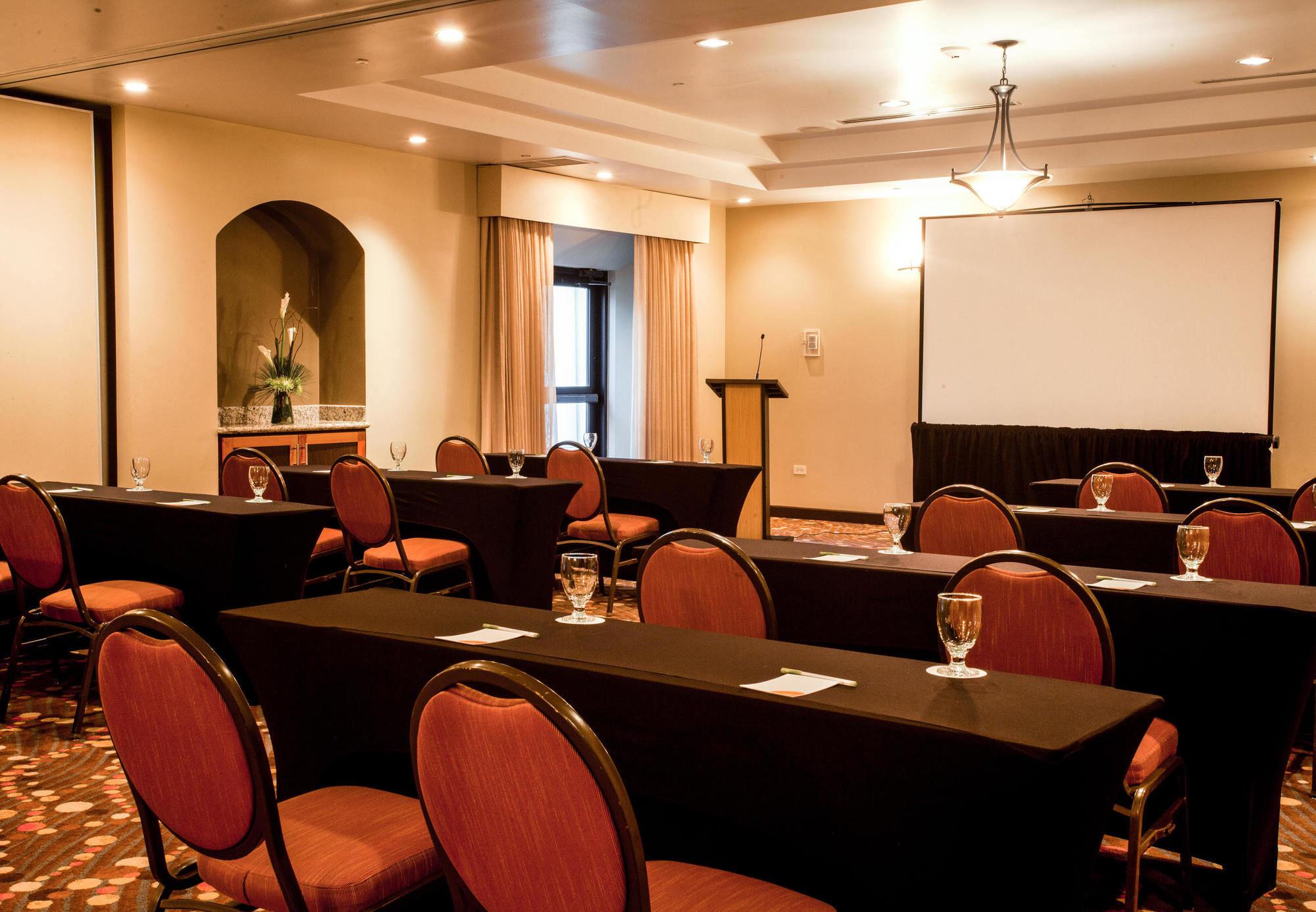 Courtyard By Marriott Port Of Spain Extérieur photo