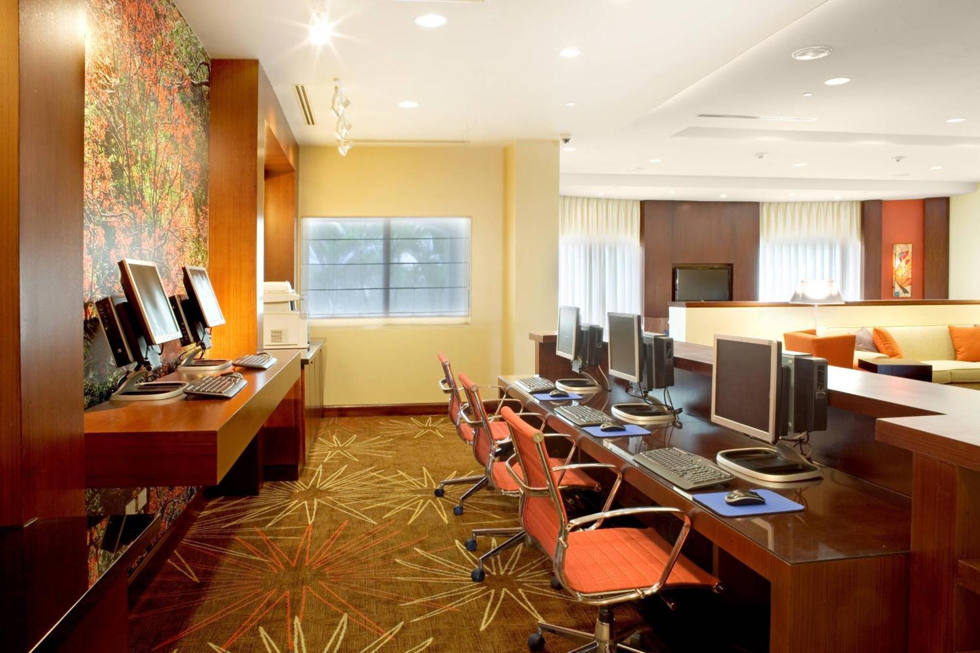 Courtyard By Marriott Port Of Spain Extérieur photo
