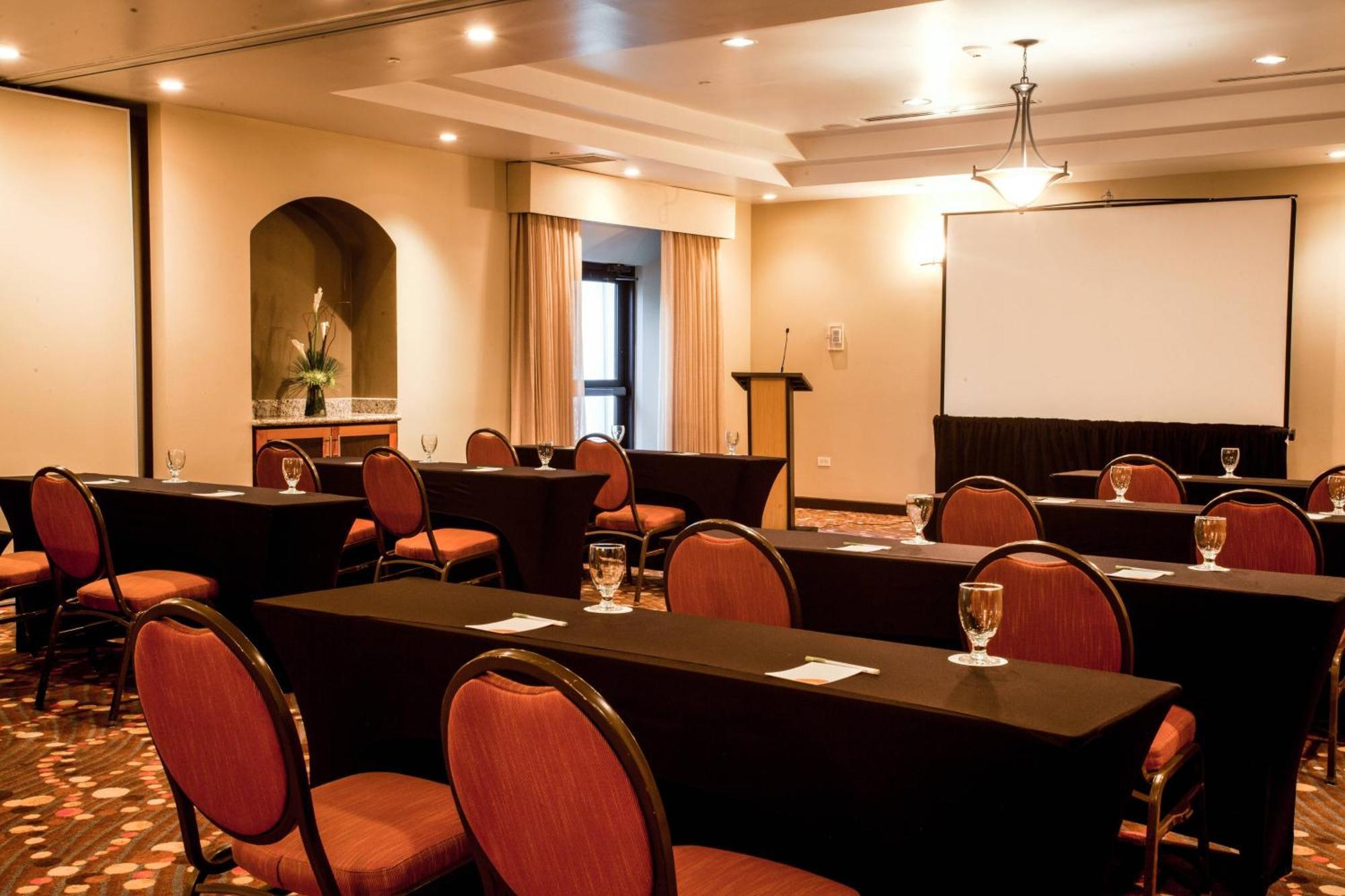 Courtyard By Marriott Port Of Spain Extérieur photo