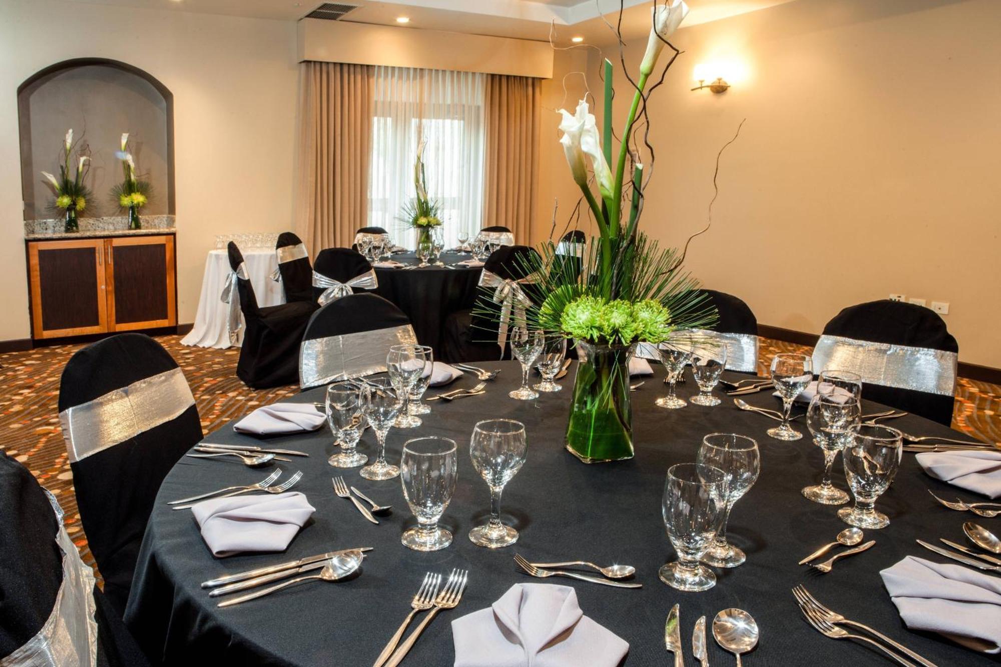 Courtyard By Marriott Port Of Spain Extérieur photo